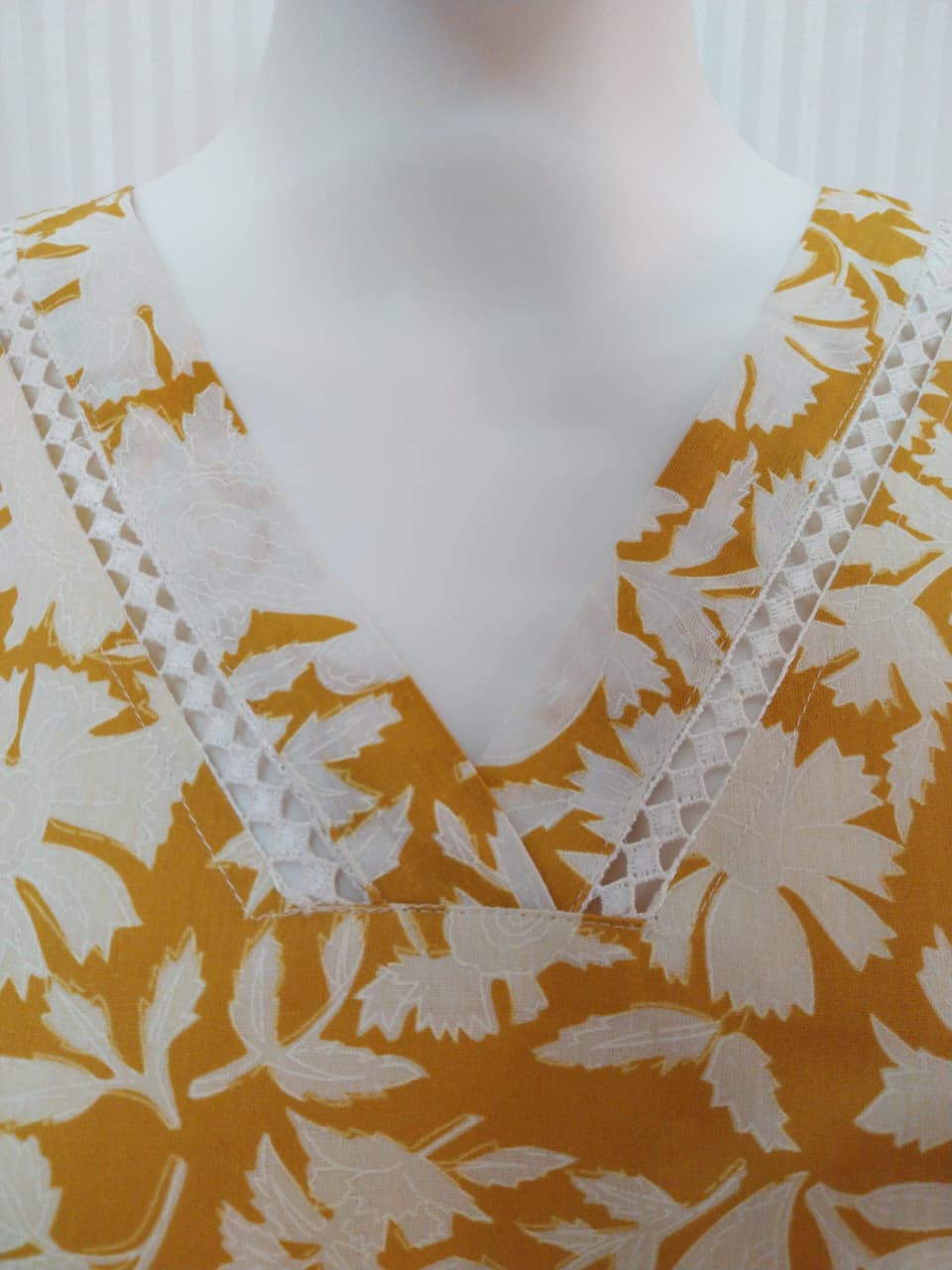 Cotton Floral Print Kurti (With Lining)