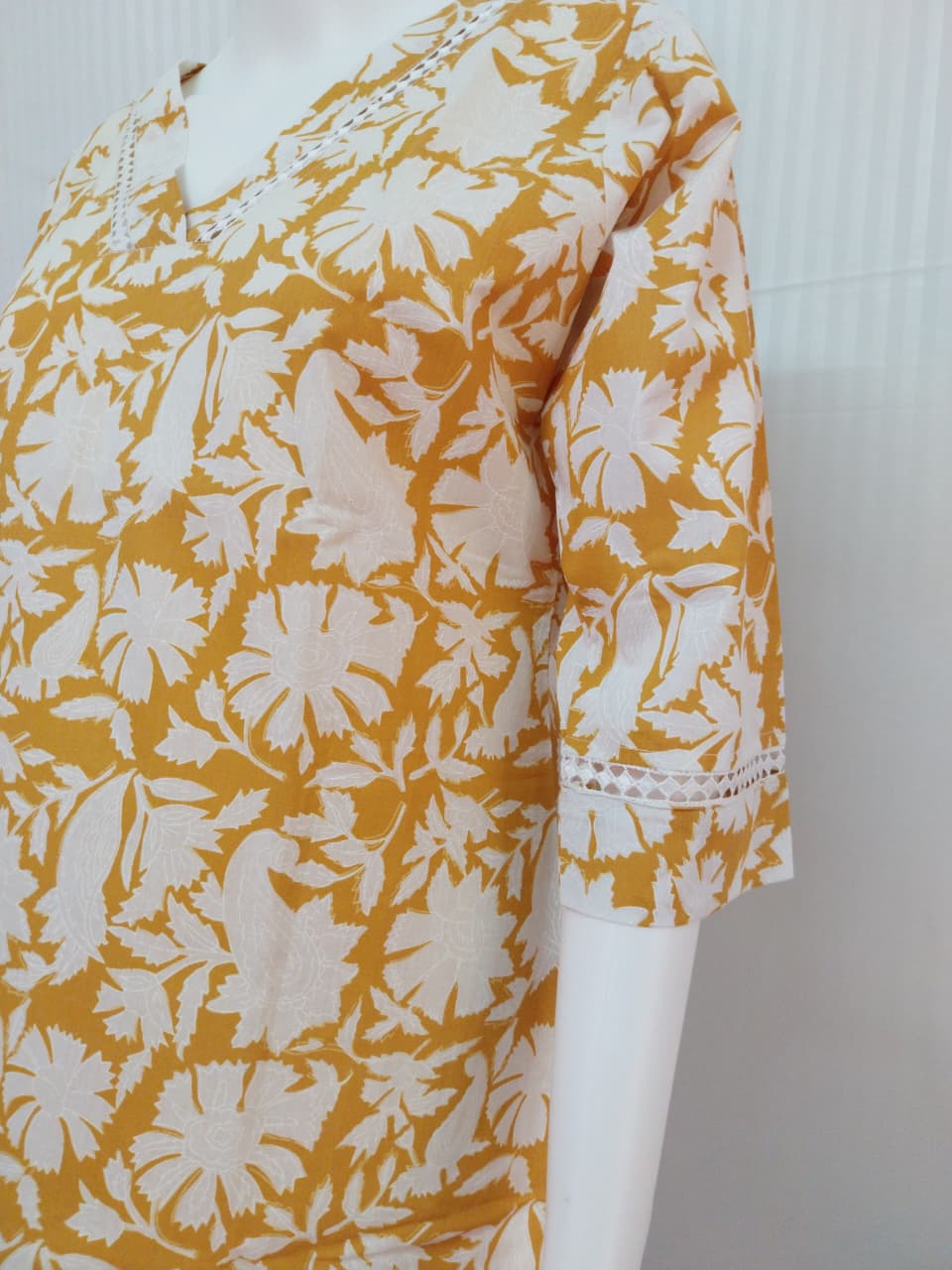 Cotton Floral Print Kurti (With Lining)